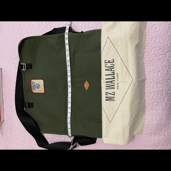 MZ Wallace EUC Loden Green Canvas Messenger/Laptop Bicycle Bag-Unisex -Well Made - Picture 5 of 15